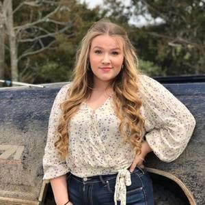 Meet your Posher, Delaney